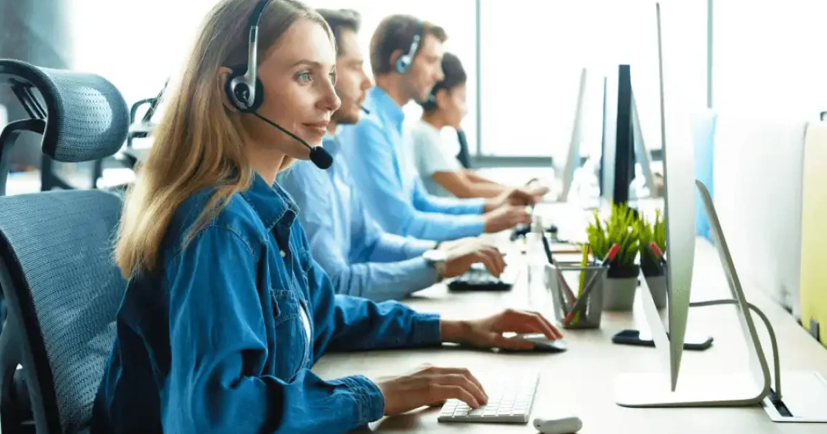 contact center 1700 uitgel afb (1)